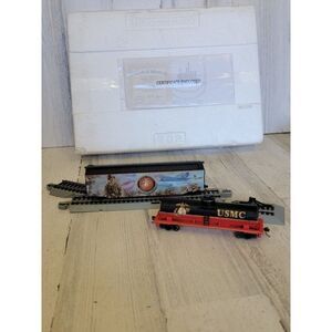 Hawthorne Village USMC Midway box car & tanker